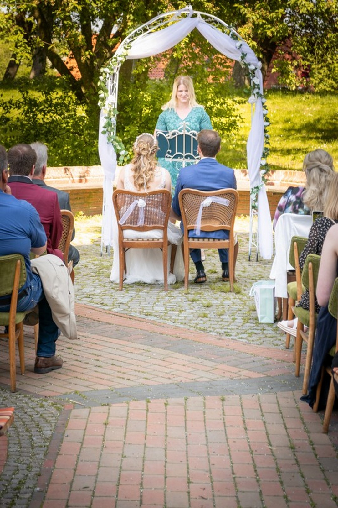 Traubogen Hochzeit im Grünen